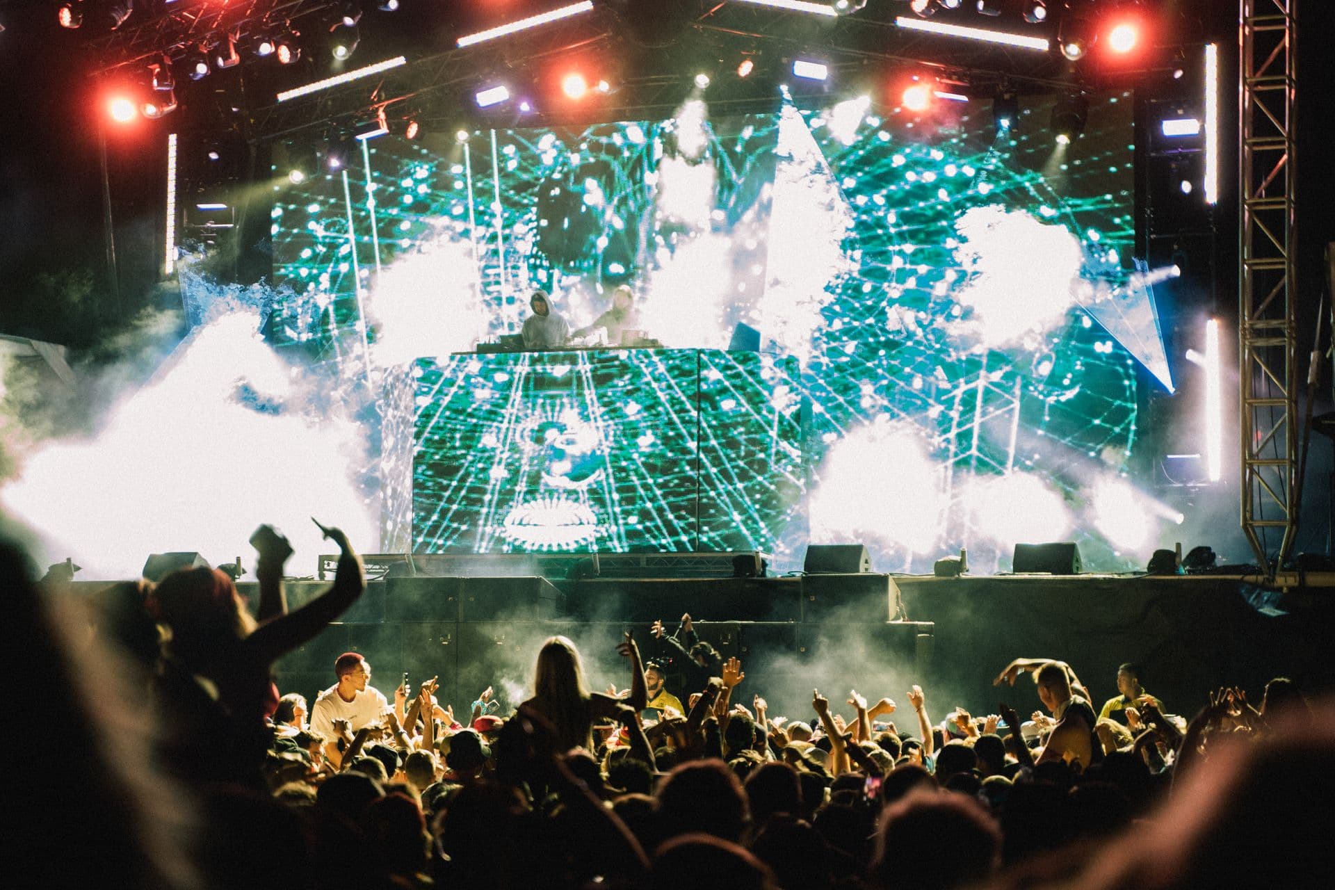 Melodic techno — big stage with large screen visuals